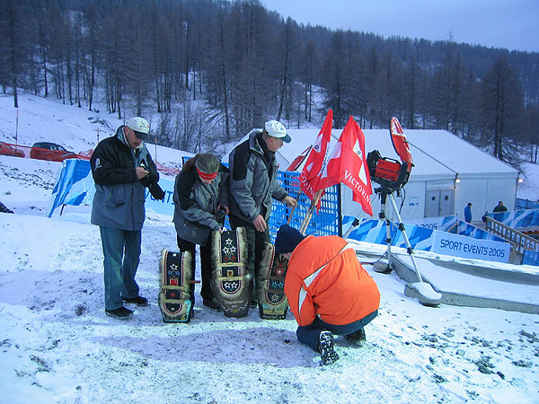 Zurck zu den Fan Club News!